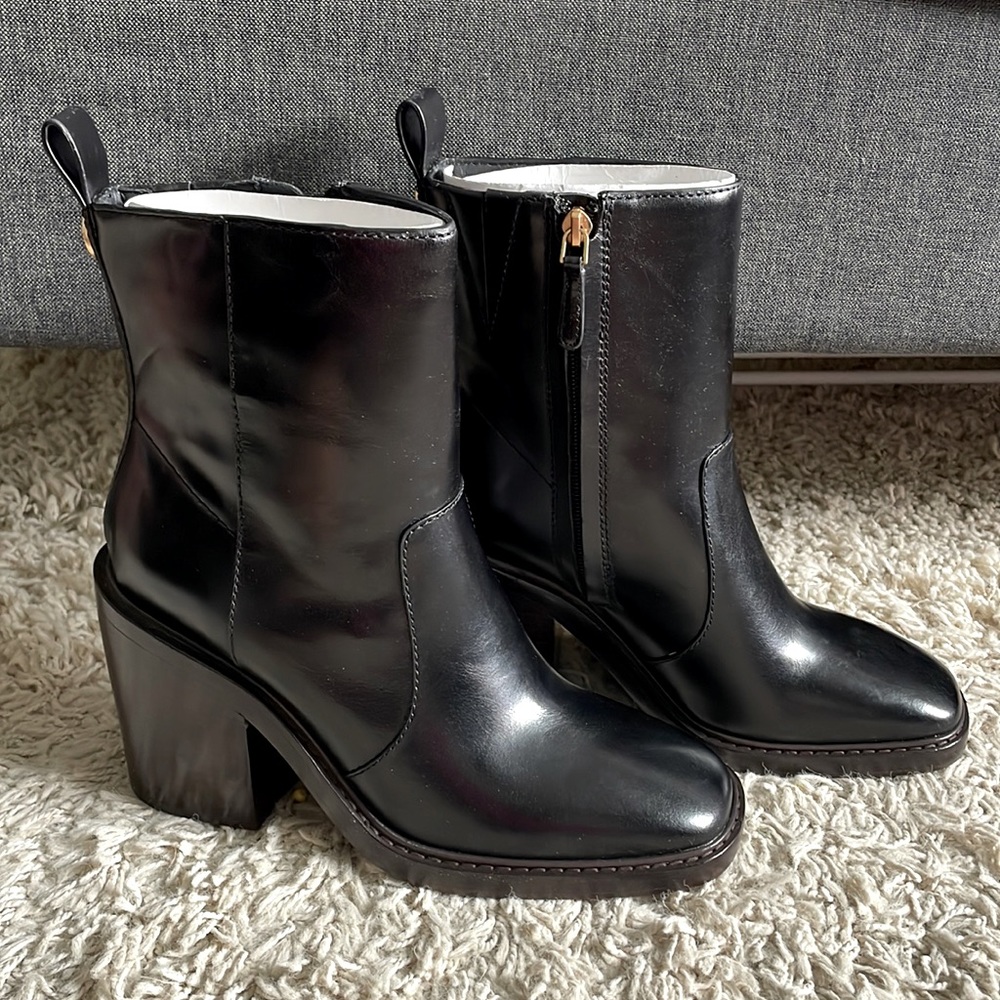 NIB Tory Burch Sierra Heeled Ankle Boots - Size 7.5